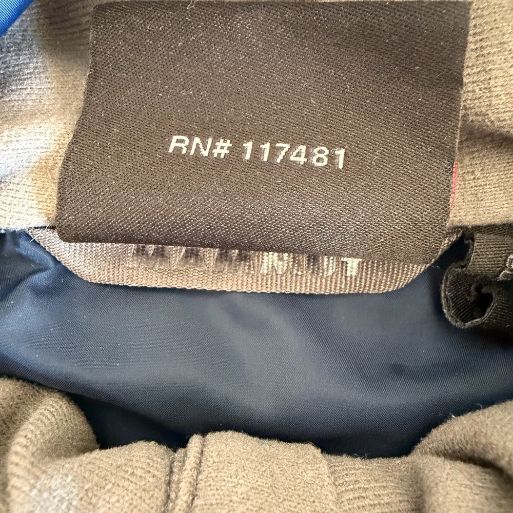 ⬇️ Mammut Primaloft Hooded Vest - Picture 8 of 9